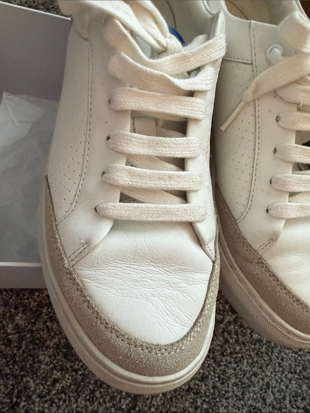 Reiss Classic White Leather Low-Top Sneakers with grey Suede Accents - Picture 7 of 8
